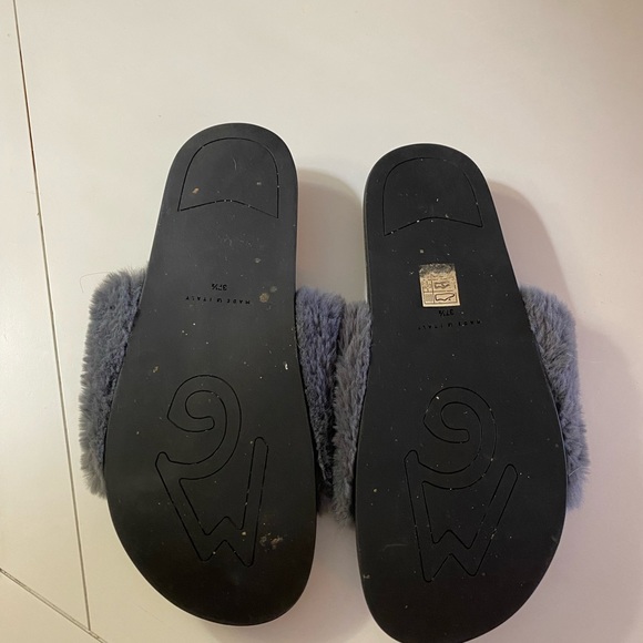 M. Gemi Aurora Gray Faux Fur Sandals - Picture 3 of 4